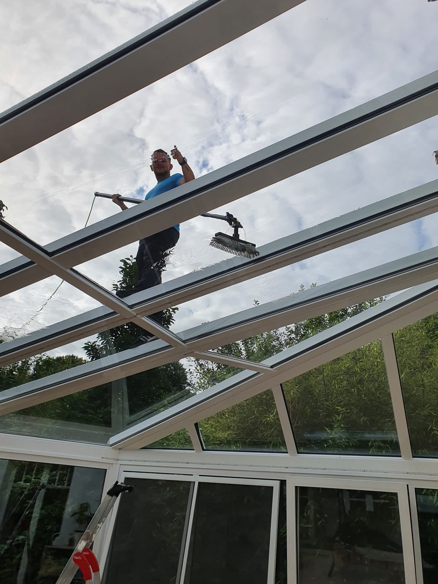 Glasreinigung Kinner bei der Arbeit